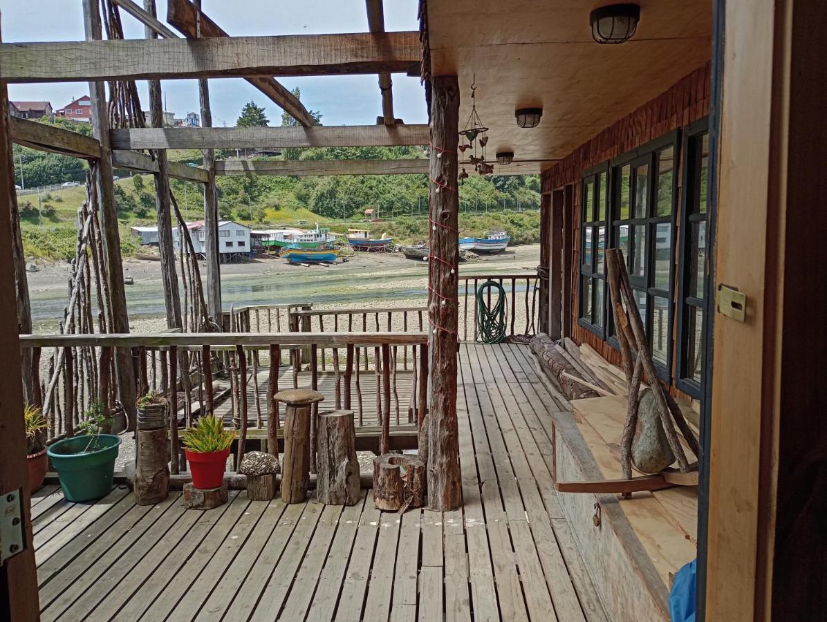 Hostal Palafito Waiwen Castro Eksteriør bilde