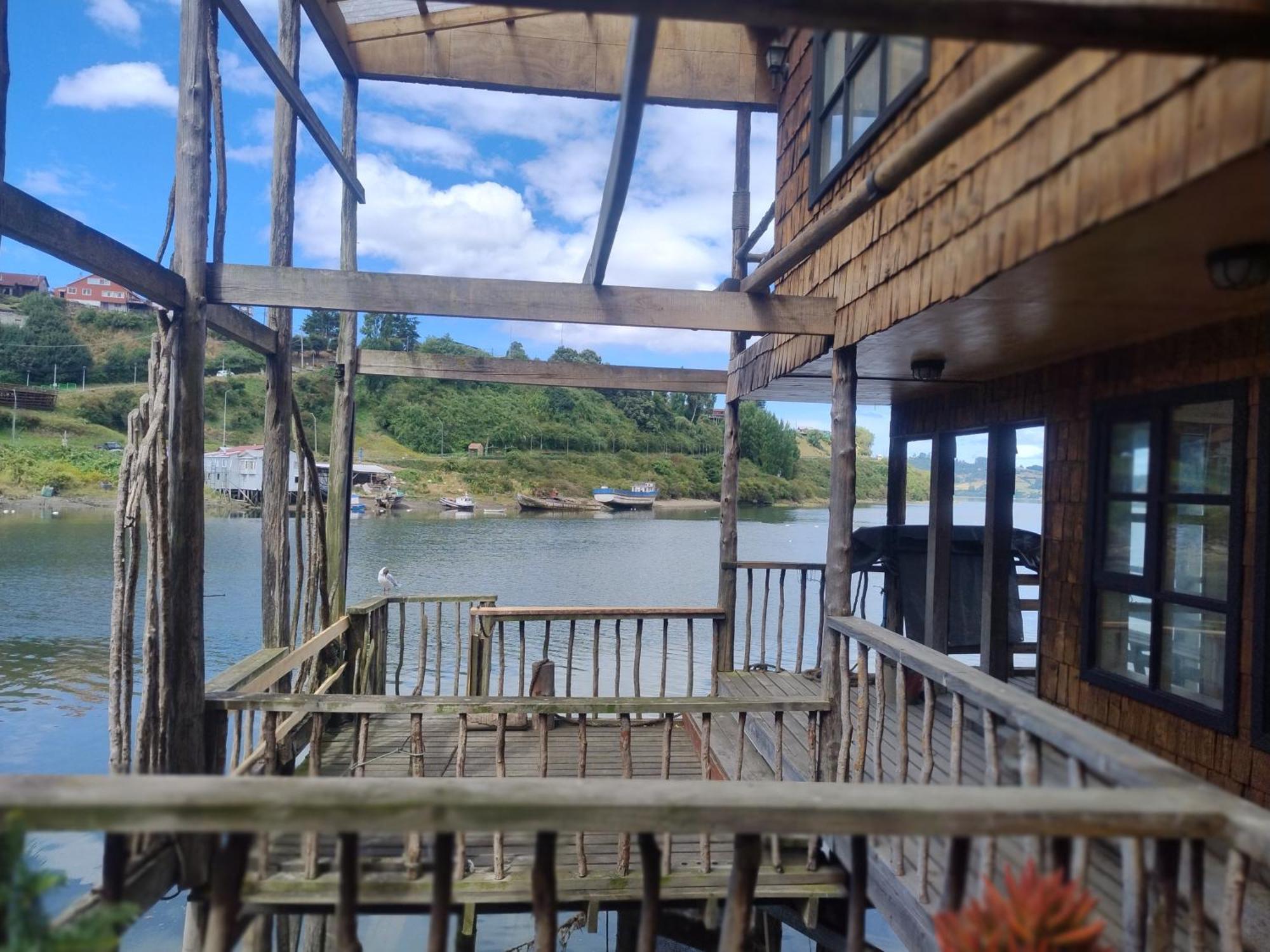 Hostal Palafito Waiwen Castro Eksteriør bilde